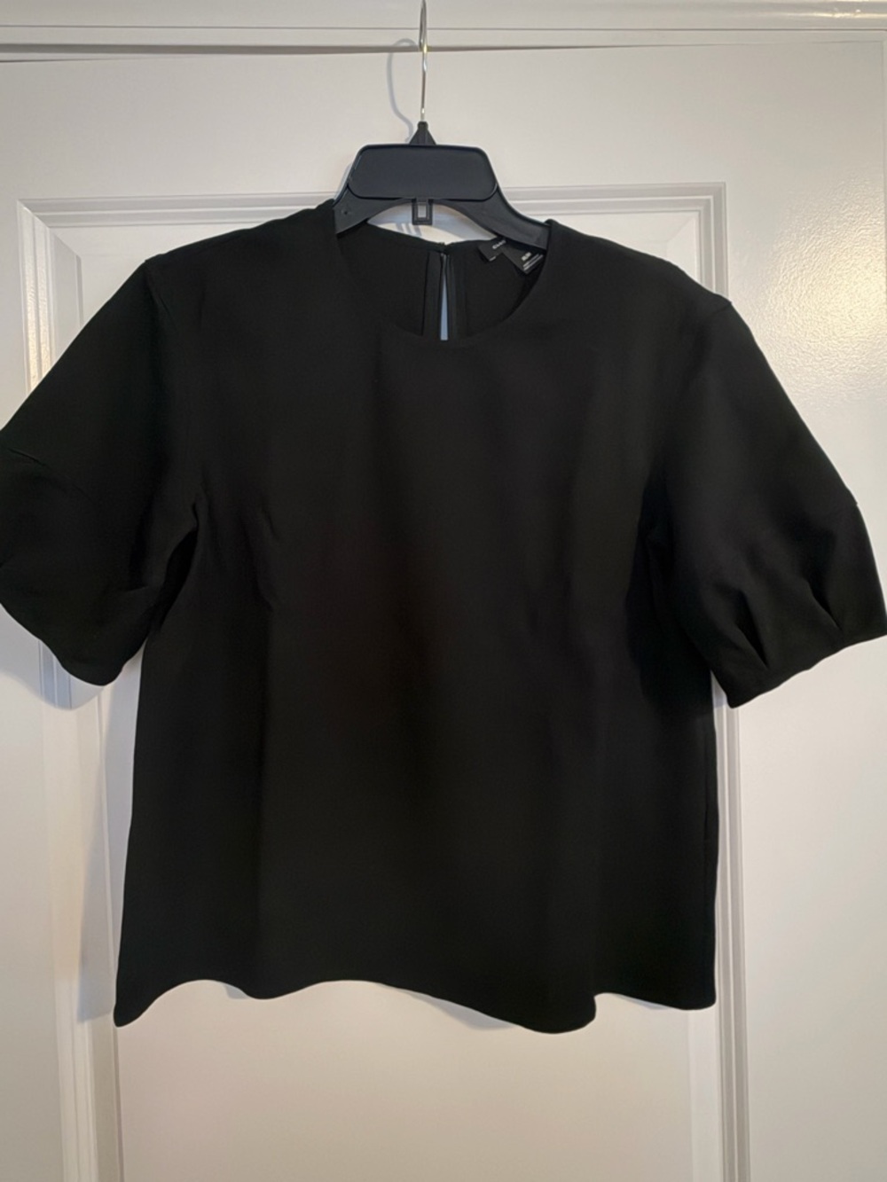 NWT Club Monaco Black Puff Sleeve Blouse